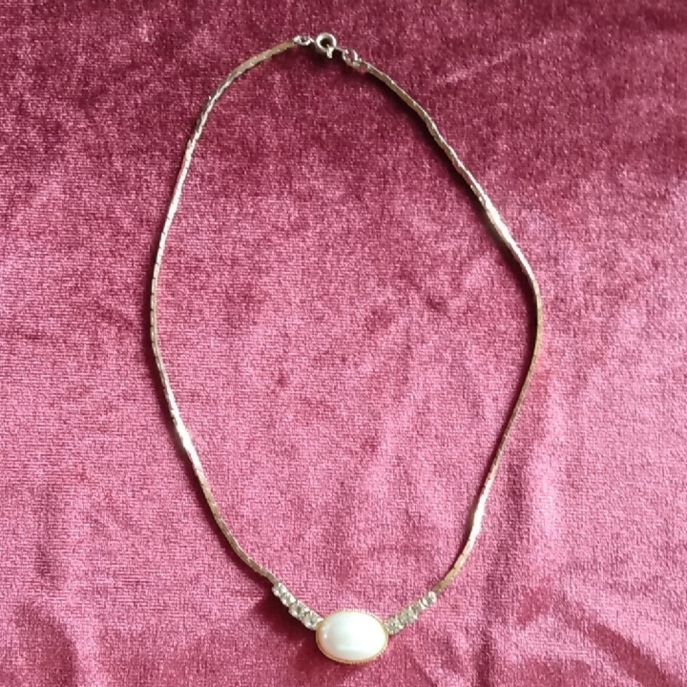 Elegant Silver Pearl Necklace